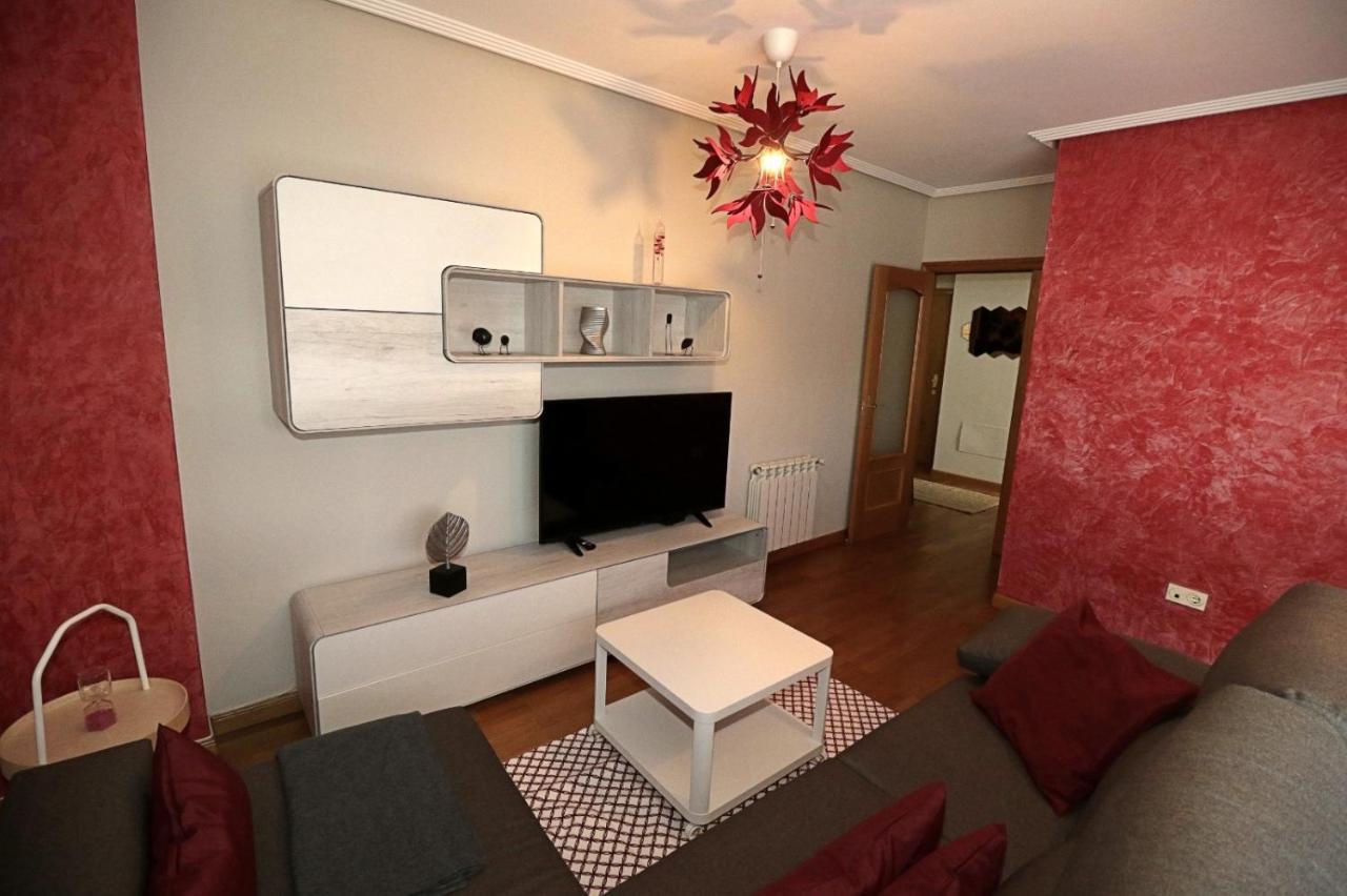 Apartamento , Wifi Y Garaje Cerca Del Centro Apartment Oviedo Ngoại thất bức ảnh